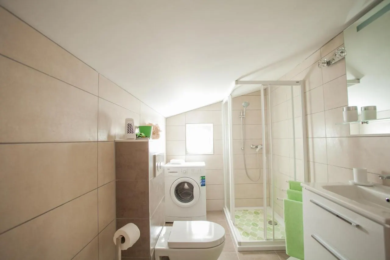 Apartment Zeljana Slatine 0*,